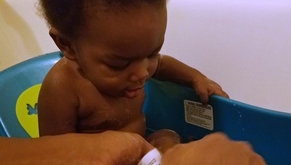 Baby's Bath Time Tub 4