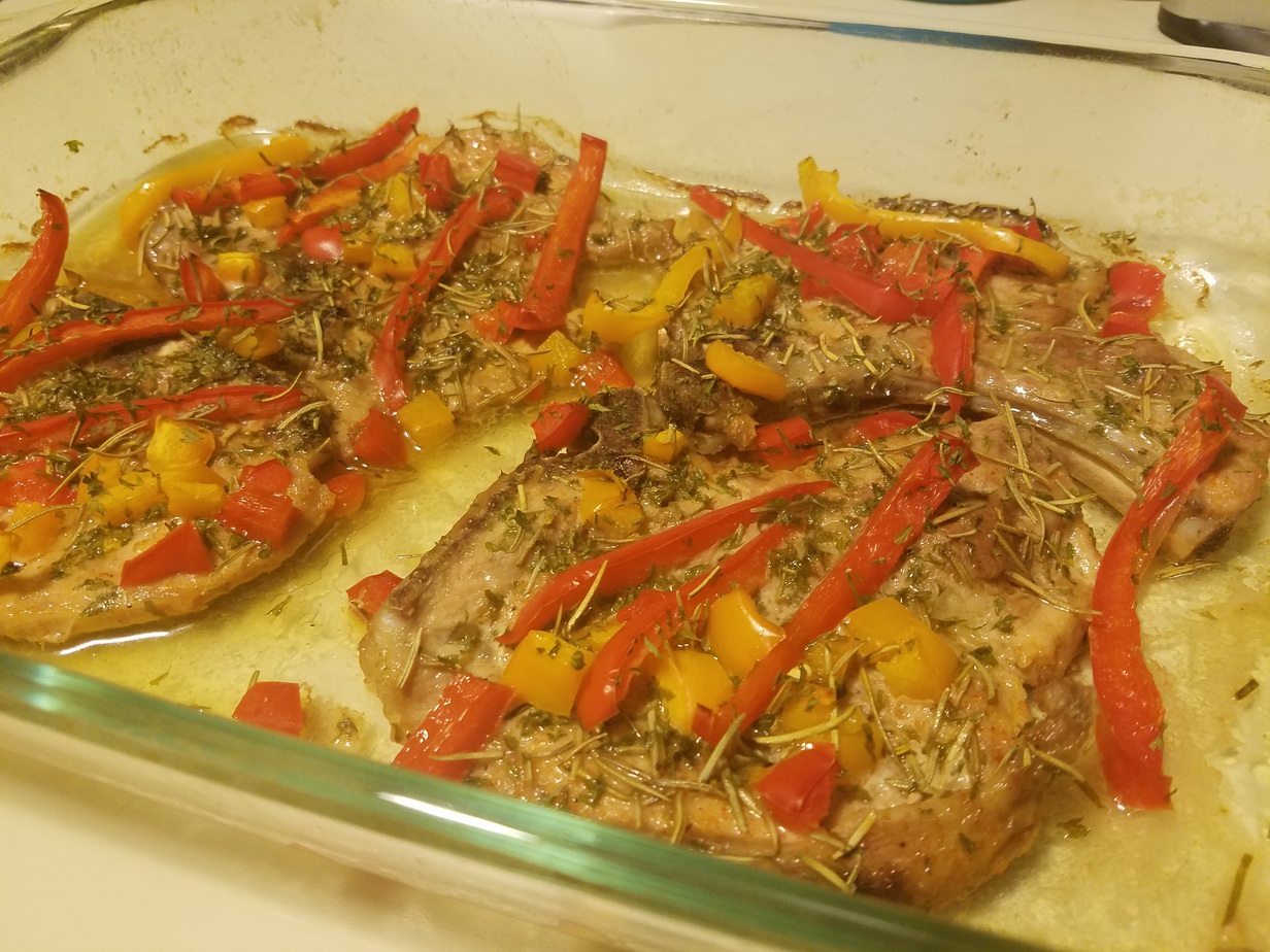 crockpot pork chops with red and green bell peppers